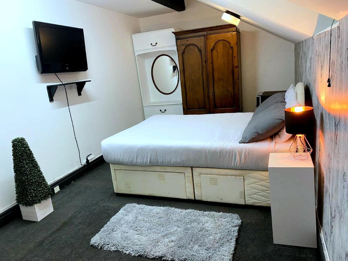 Townhouse 105 Hotel Huddersfield Ngoại thất bức ảnh
