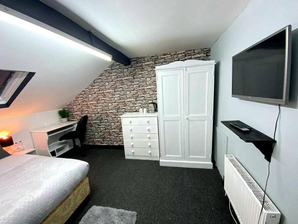 Townhouse 105 Hotel Huddersfield Ngoại thất bức ảnh