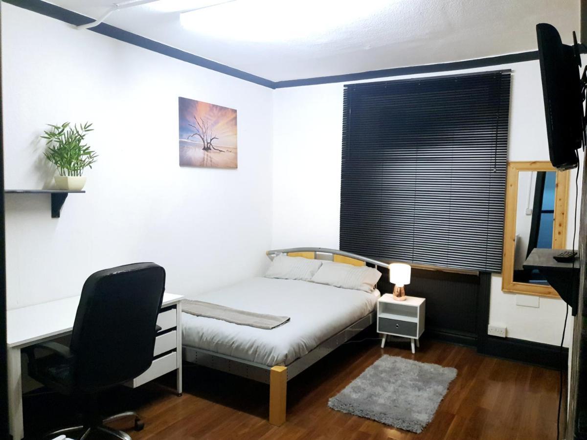 Townhouse 105 Hotel Huddersfield Ngoại thất bức ảnh