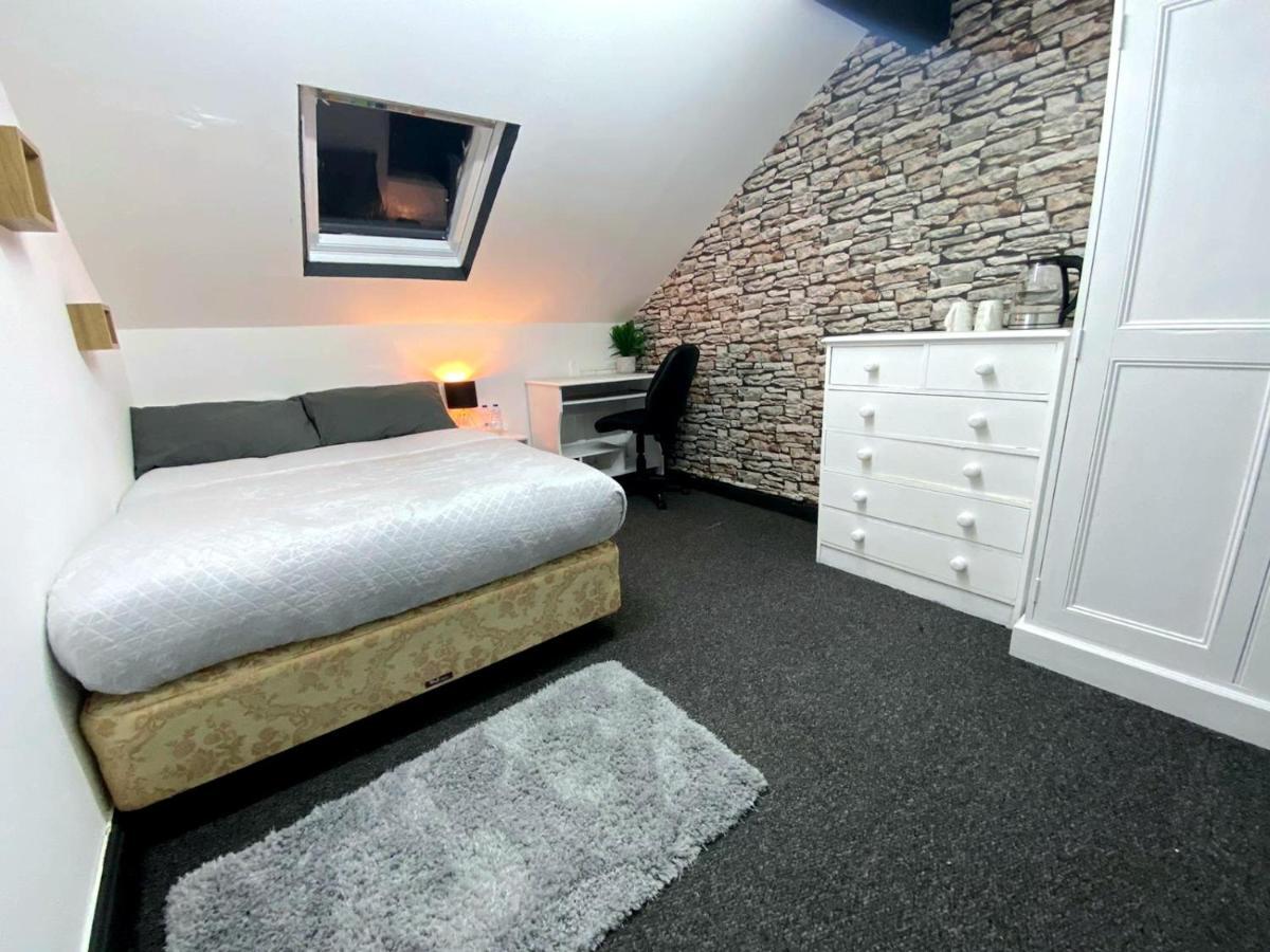 Townhouse 105 Hotel Huddersfield Ngoại thất bức ảnh